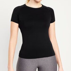 Women's Size Small Old Navy Fitted Seamless Go-Dry Short Sleeve Black Shirt